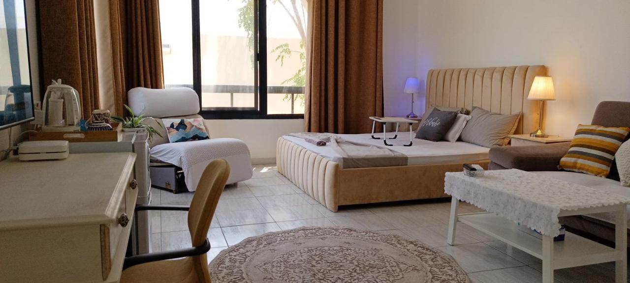 Jumeirah Beach Villa Дубай Екстериор снимка